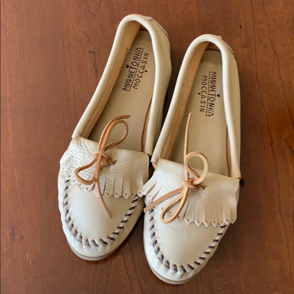Minnetonka Moccasins like new